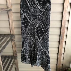 Patterned max skirt